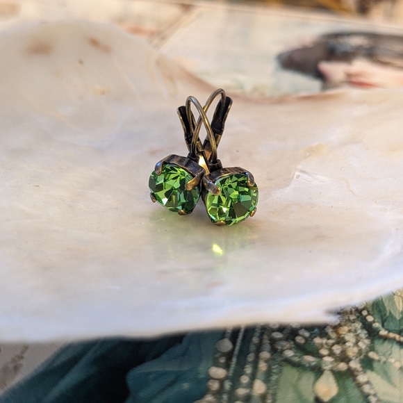 Peridot and Green Apple Crystal Necklace and Earrings in Brass - Picture 7 of 7